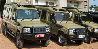 Fleet of Safari Land cruiser