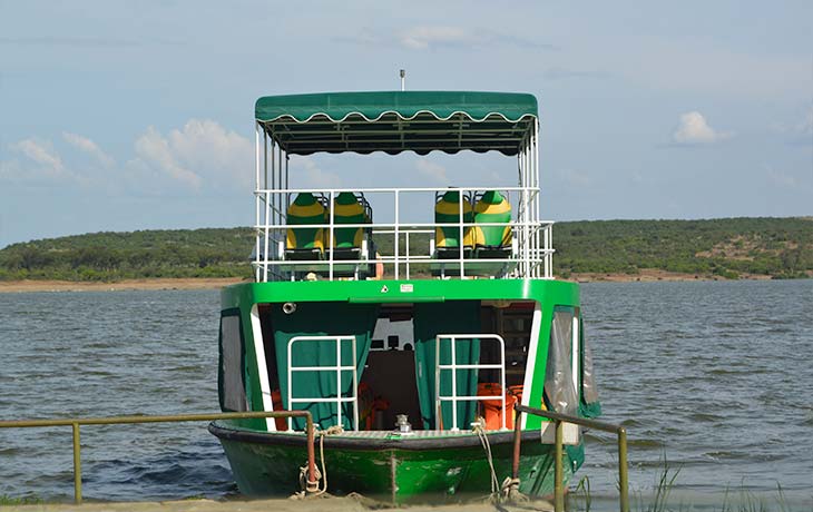boat cruise kazinga channel